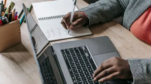 ビジネスとテクノロジーのイメージ写真