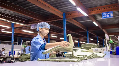 生産ラインの様子のイメージ写真