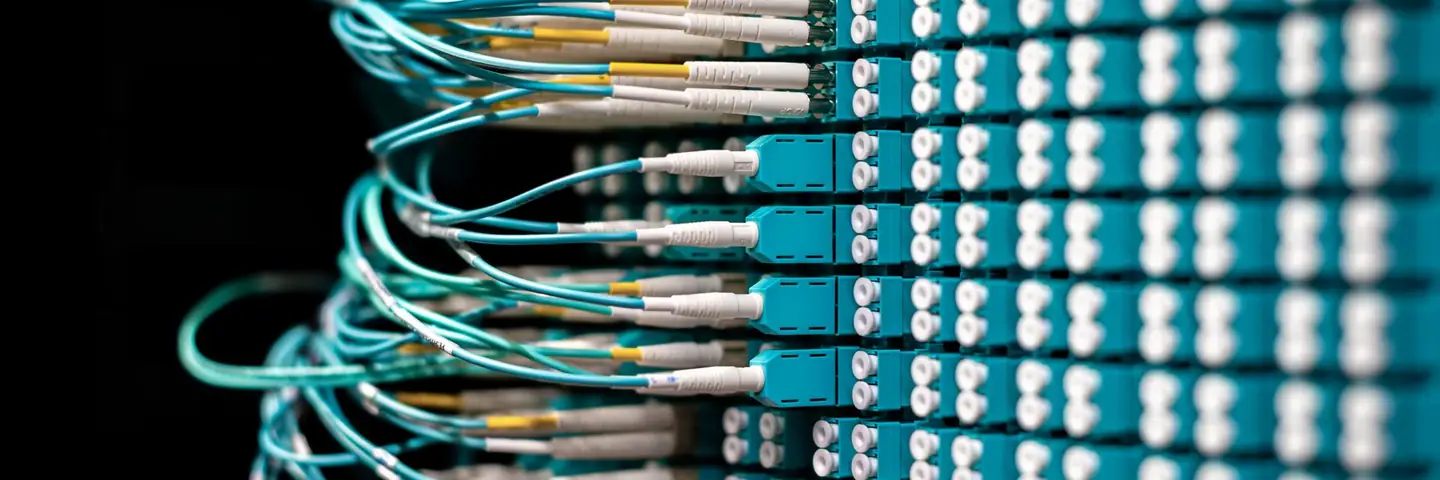 データセンターのサーバー設備のイメージ写真
