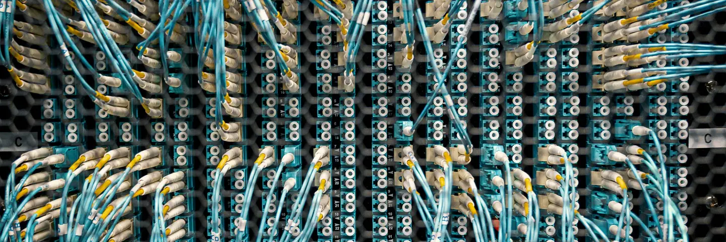 データセンターのサーバー設備のイメージ写真