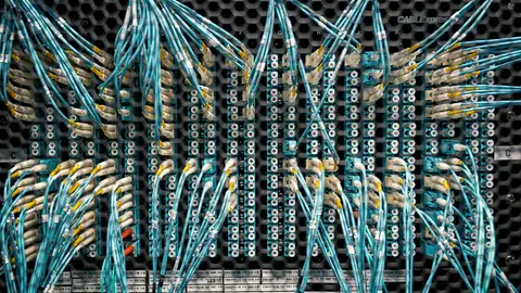 データセンターのサーバー設備のイメージ写真