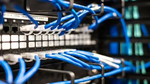 データセンターのサーバー設備のイメージ写真